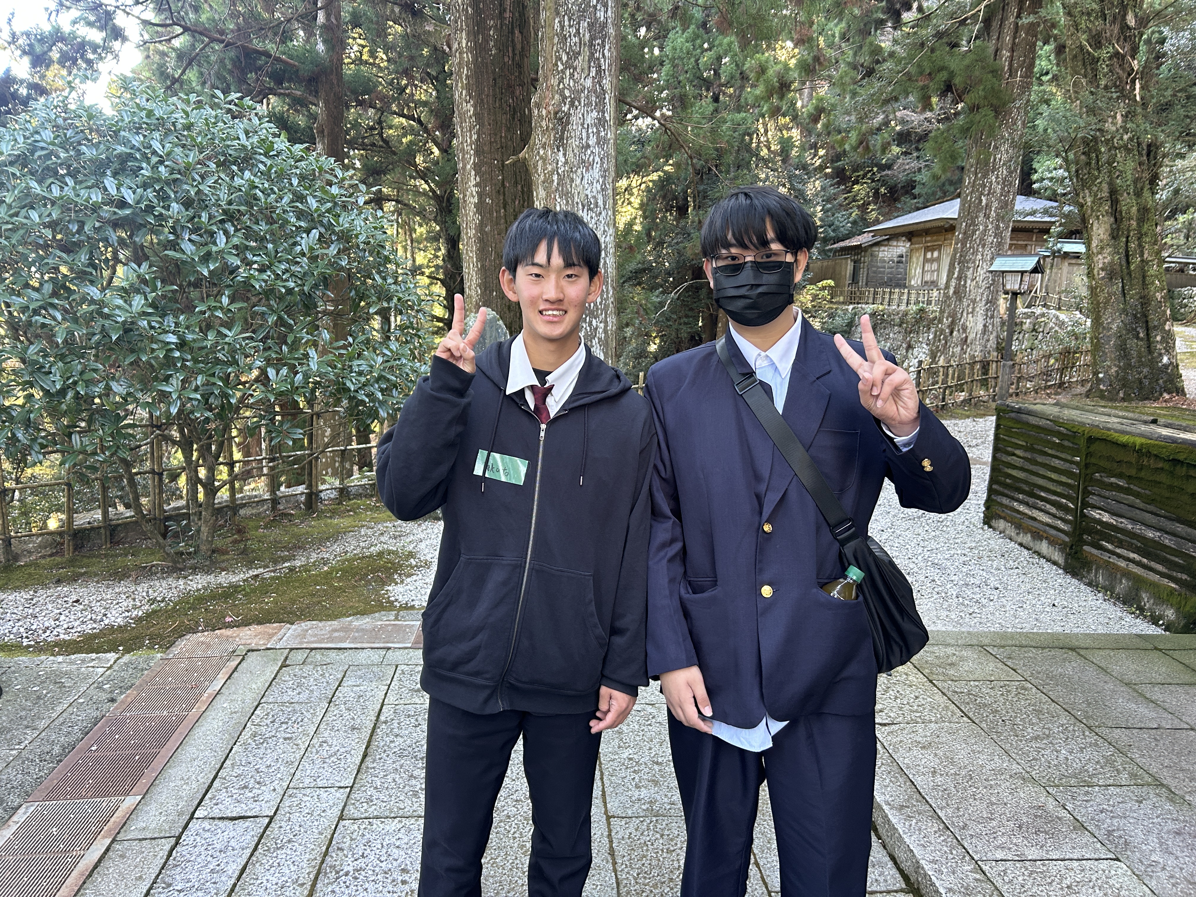 20251210_052302362_iOS